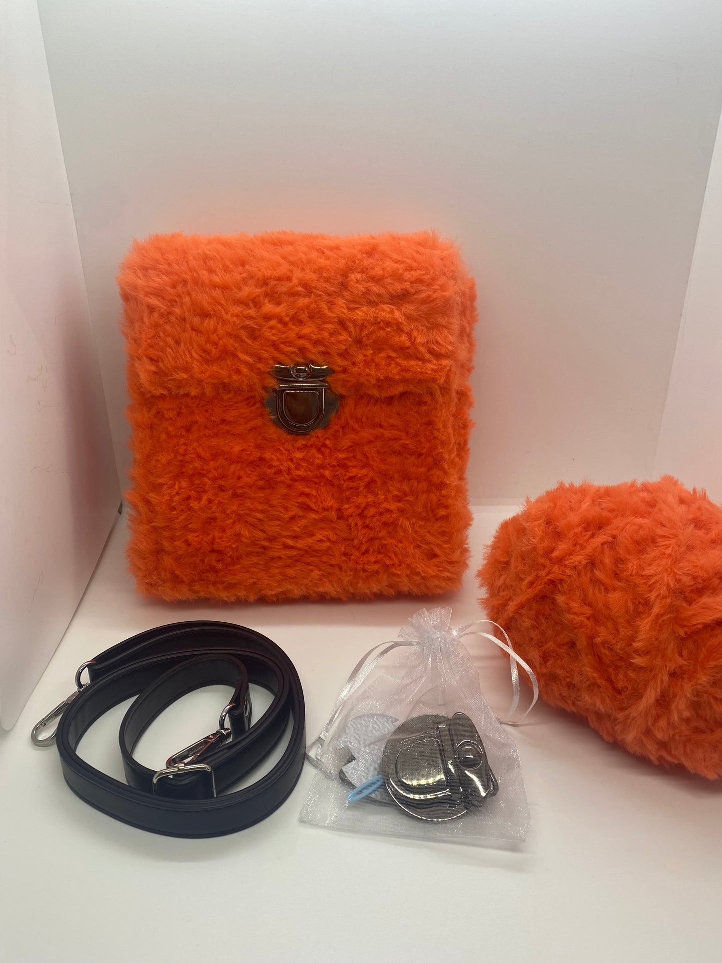 Kit DIY Sac à Main / Sac à Dos en Laine Fluffy Orange