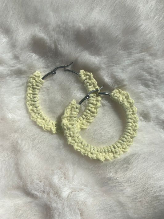 Boucles d'oreilles jaune pastel