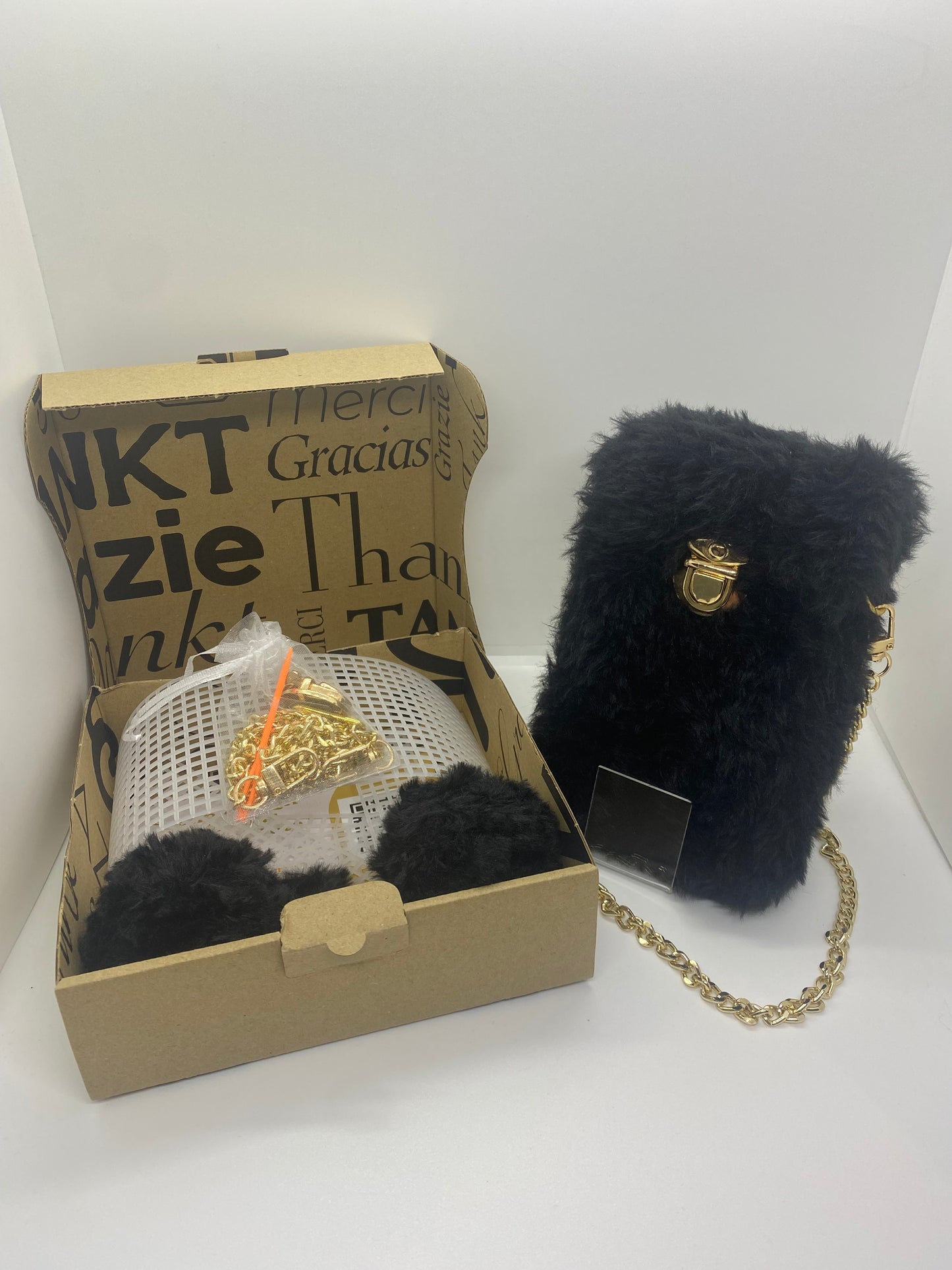 KIT DIY POCHETTE PORTABLE NOIR FLUFFY