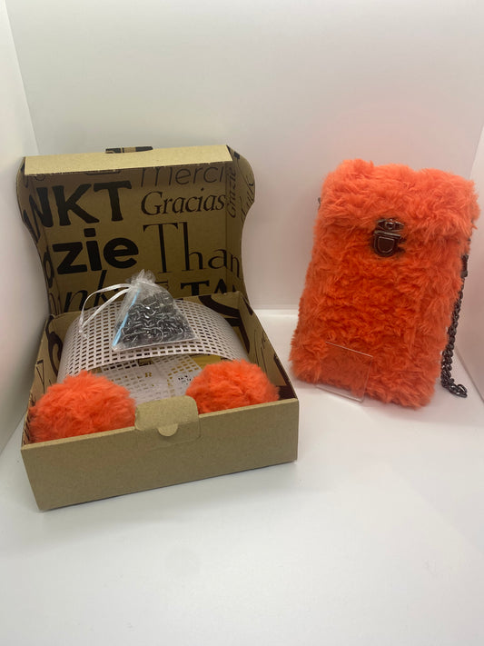 KIT DIY POCHETTE PORTABLE ORANGE FLUFFY